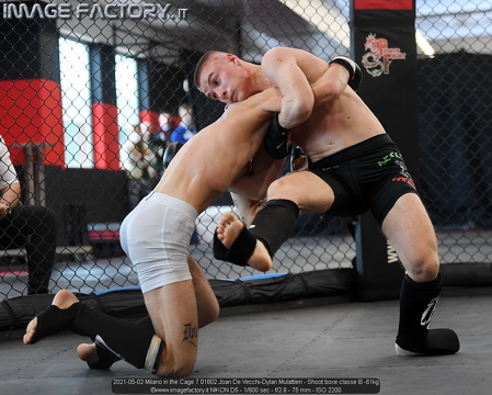 2021-05-02 Milano in the Cage 7 01802 Joan De Vecchi-Dylan Mulattieri - Shoot boxe classe B -61kg
